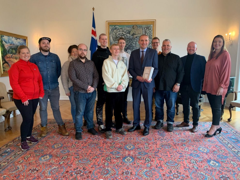 Matreiðslunemar ásamt forsetanum.