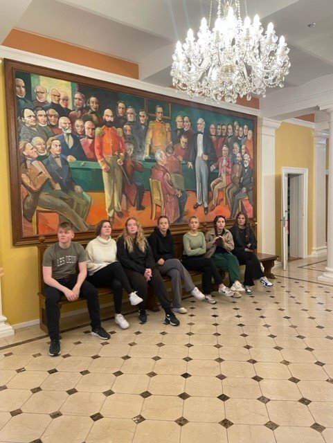 Kynntust störfum Alþingis