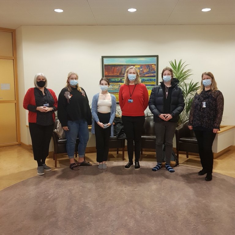 Keppendur ásamt kennurum og aðstoðarskólameistara